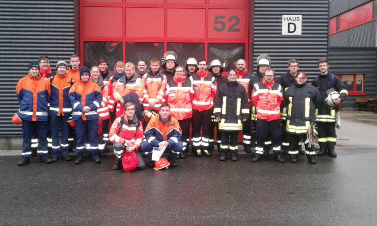 Gemeinsame Grundausbildung absolviert Feuerwehr Neumünster